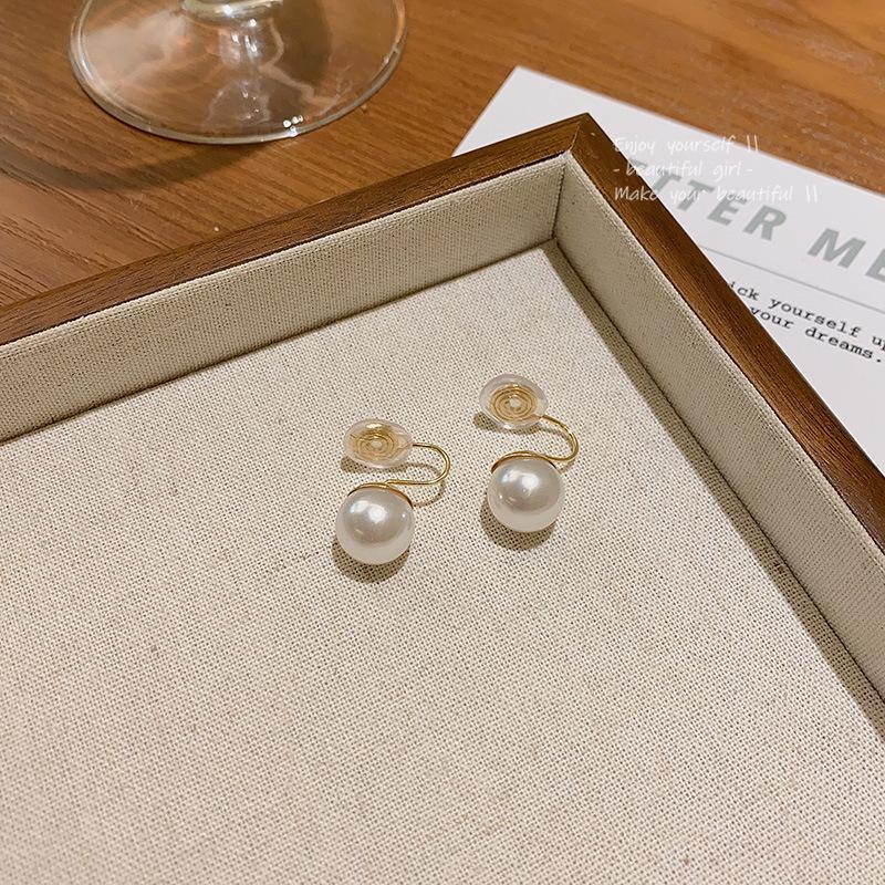 Французские жемчужные клипсы для ушей: Без пирсинга, дизайн со спиралью от комаров, гвоздики, легкая роскошь, ниша, маленькие, нежные и элегантные серьги