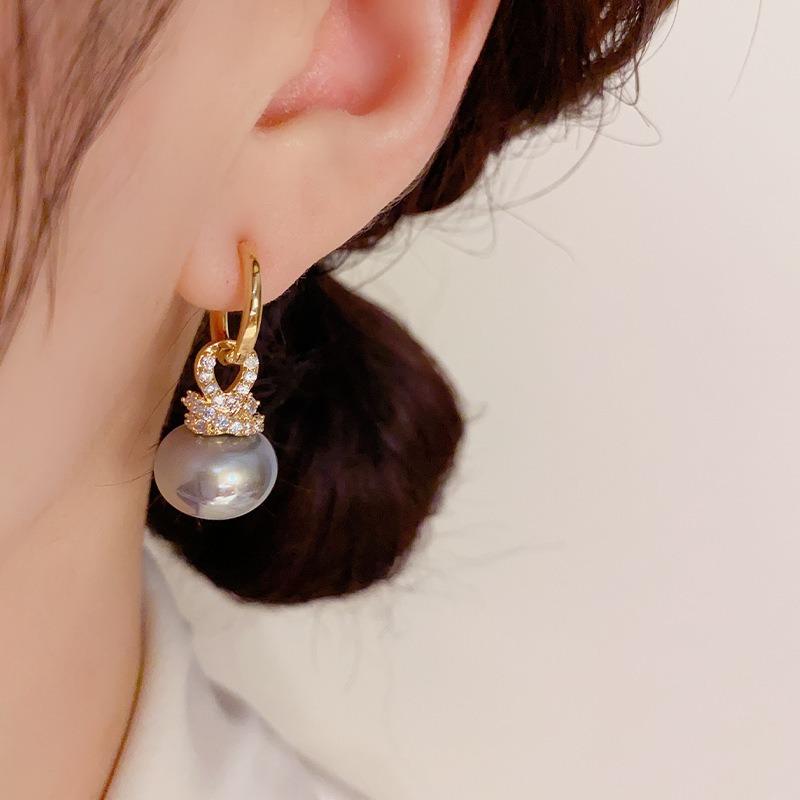 New Fashion Round Pearl Dangle Earrings for Women Wedding Jewelry Gift Temperament Cubic Zirconia Eardrop