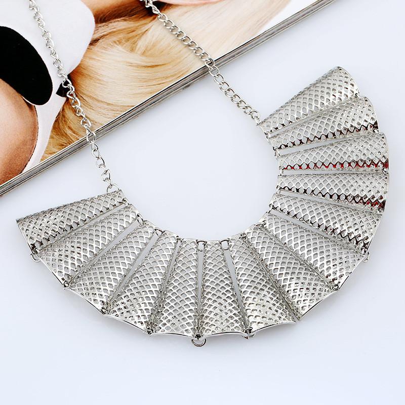 Geometric Alloy Pendant Necklace With Electroplating For Women And Men