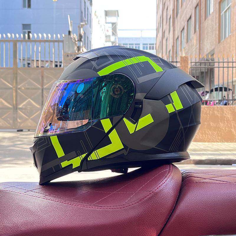 Motorcycle Helmet Uncovered Helmet Men's and Women's Full Helmet Bluetooth Personalized Four Seasons Locomotive Big Tail