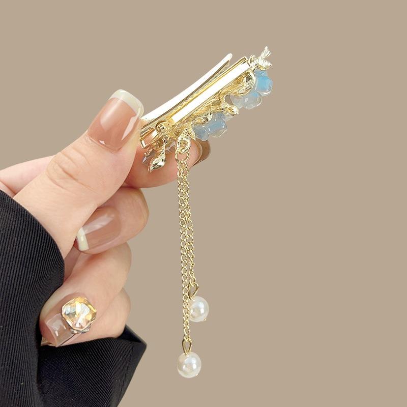 2pcs Opalescent Blue Flower Butterfly Hair Clips Chains Pearl Tassels Ethereal Fairycore Accents Hanfu Weddings Dreamy Romantic