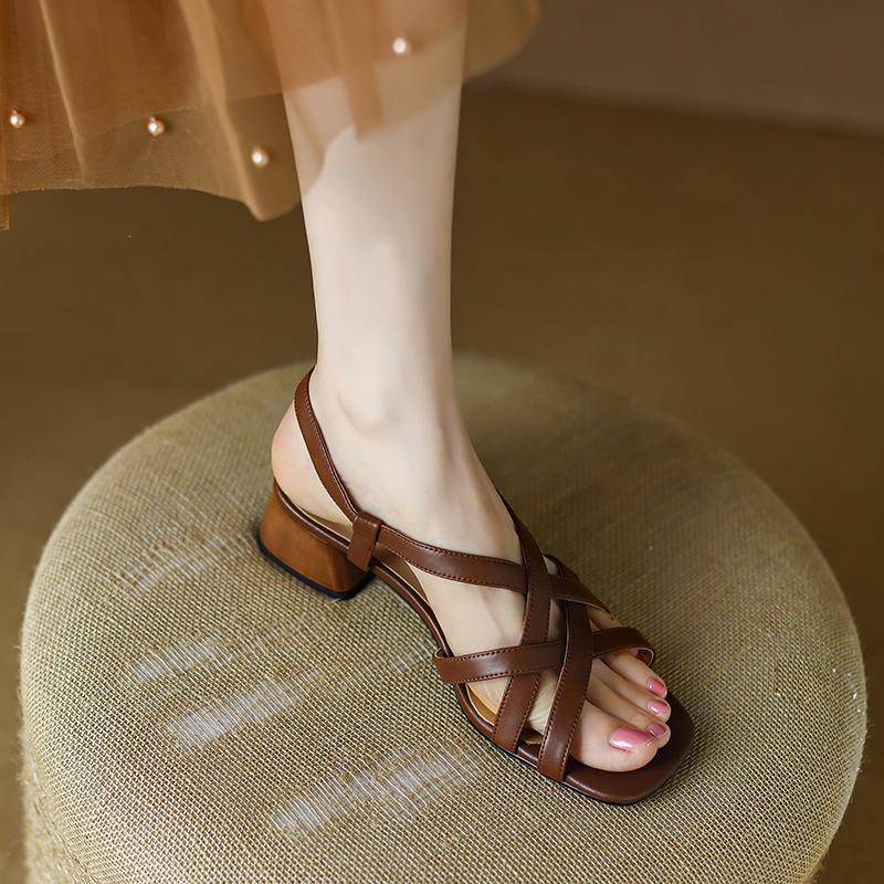 2024 Лето Новое поступление Натуральная кожа Сандалии Женские квадратные высокие каблуки Сандалии Женские платья с пряжкой Туфли на платформе Каблуки Женские