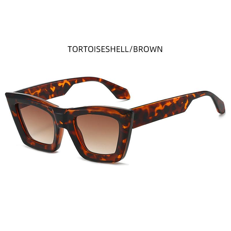 New Women Cat Eye Sunglasses Small Frame Gradient UV Protection Personalized Fashion Sunglasses M6254