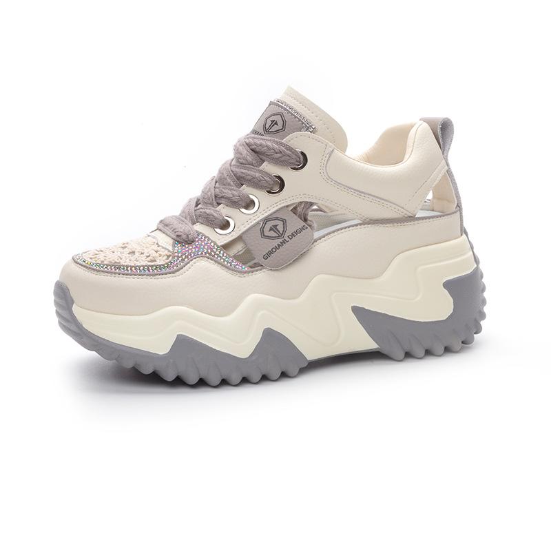 Летние новые универсальные босоножки с полым верхом на толстой подошве женские повседневные дышащие маленькие белые туфли на платформе с увеличенной высотой