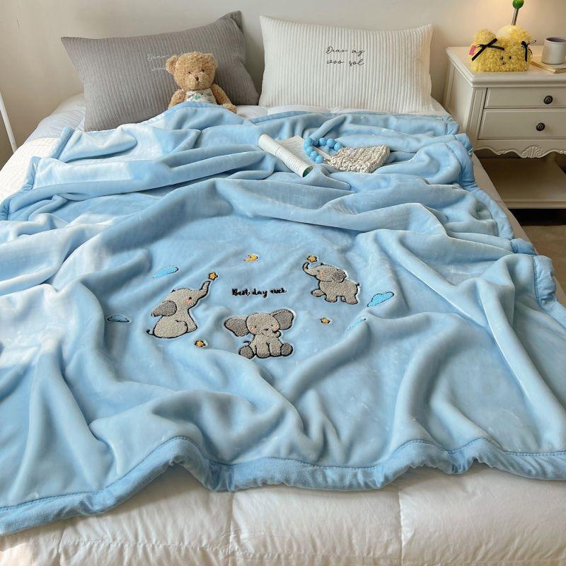 Soft Flannel Throw Blanket Lightweight Warm Bed Blanket For Bedroom Couch