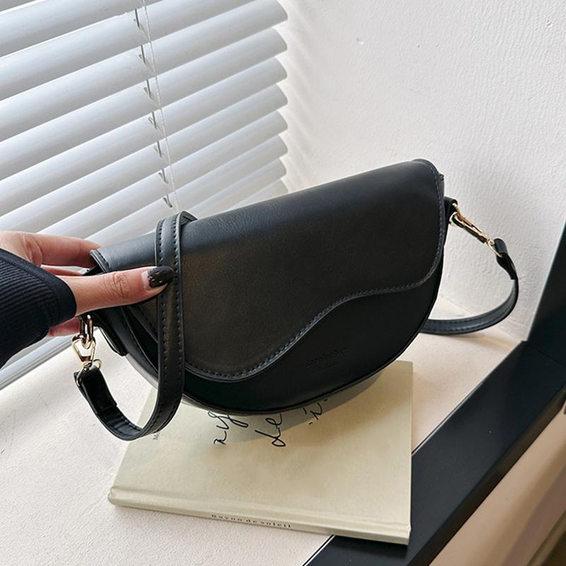 Crossbody Saddle Bag Ladies Portable Niche Design PU Leather Underarm Bag Flap Shoulder Bag Women's Small Purse And Handbags