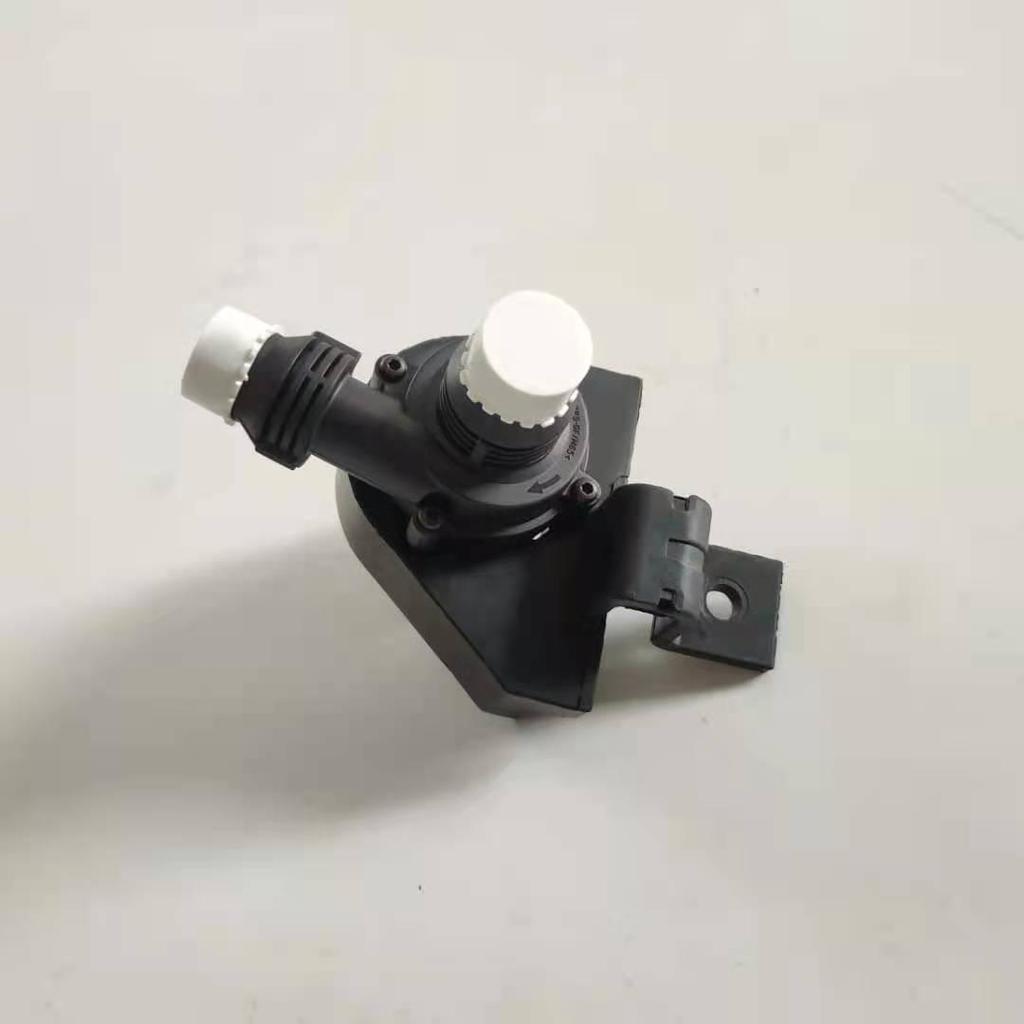 BMW 5 серии E60/E61 Вспомогательный водяной насос системы охлаждения 64116988960