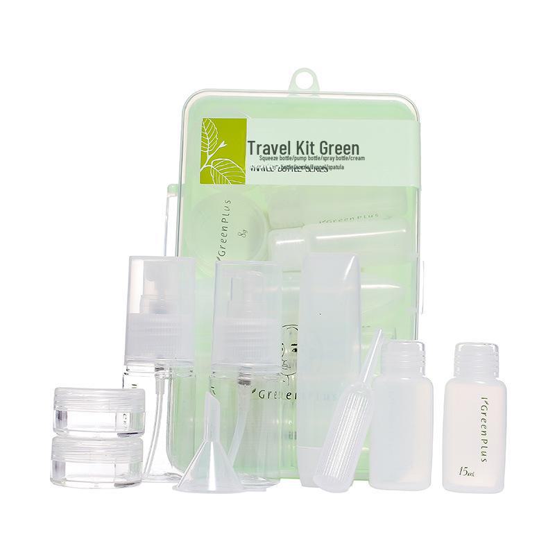 Набор косметических средств Green Travel из 10 предметов: Флаконы с распылителями, контейнеры для лосьонов, флаконы для очищающих средств для лица и гелей для душа.