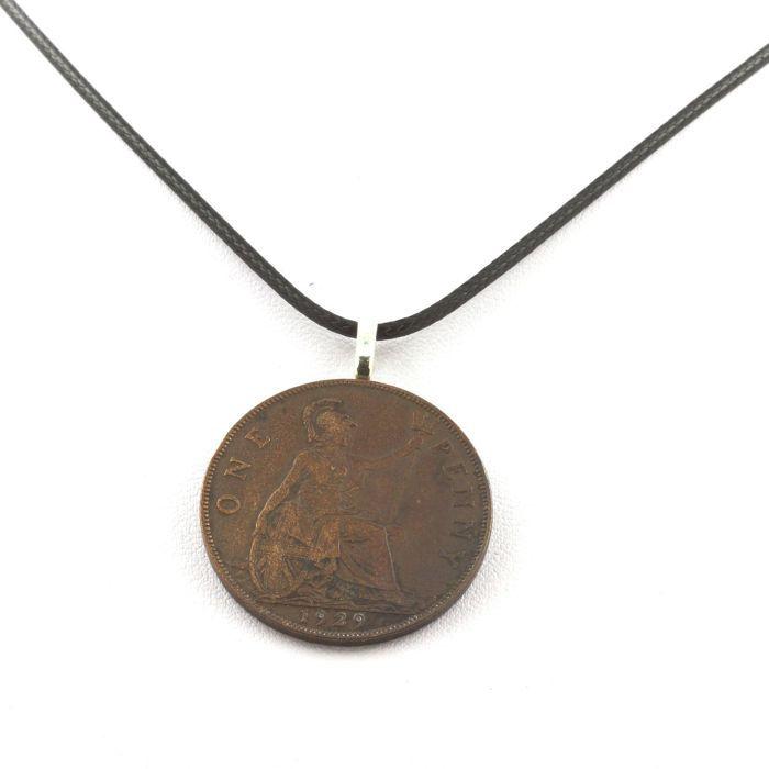 Pierres et Minéraux. Collier pièce de monnaie Royaume-Uni 1 penny George V Cordon noir.