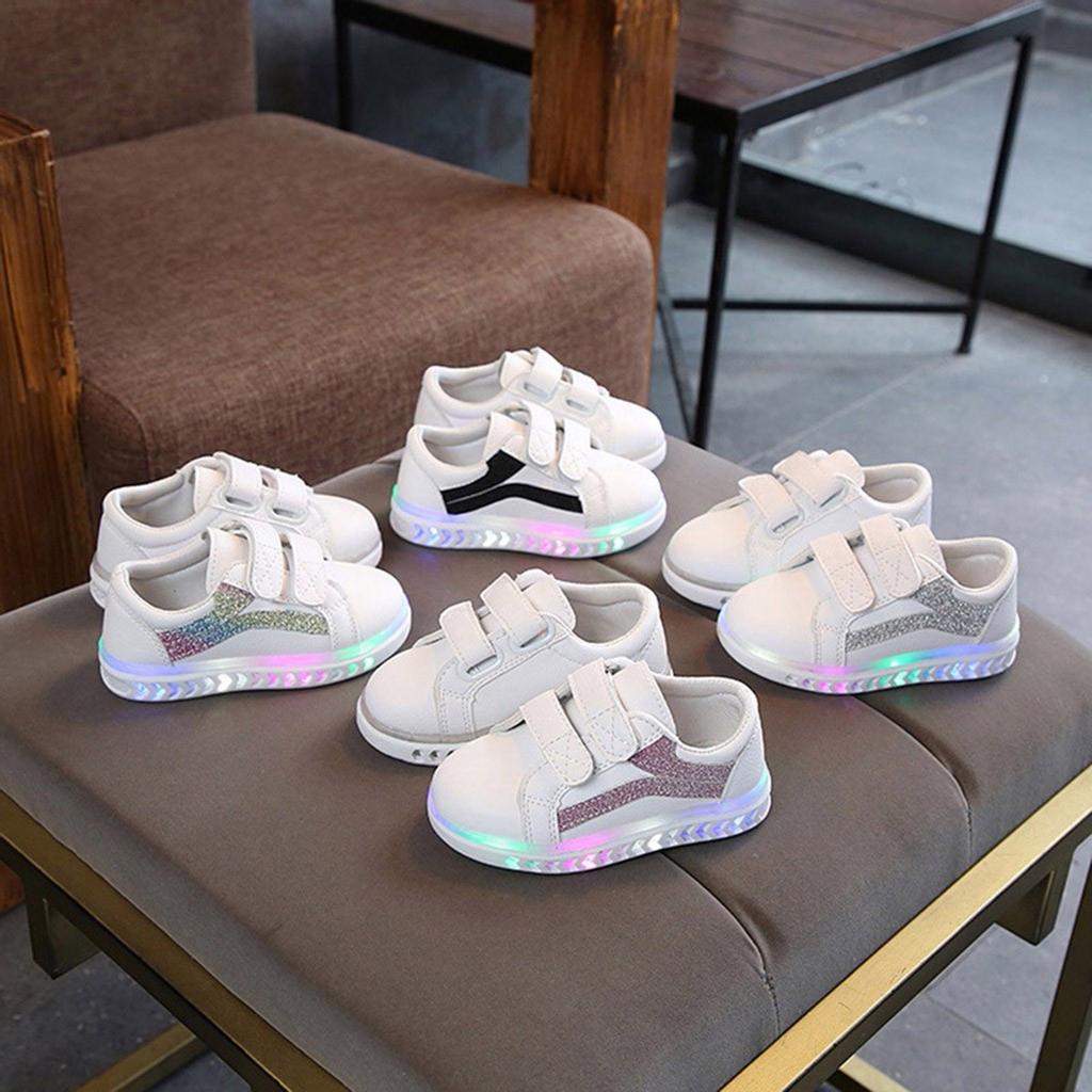 Детская светящаяся спортивная обувь на плоской подошве со светодиодной подсветкой для маленьких девочек и мальчиков в полоску