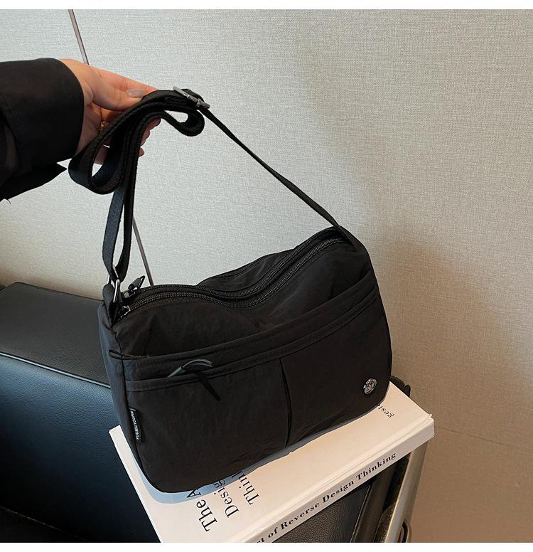 Женская спортивная минималистичная сумка кроссбоди 2025: Легкая, Вместительная, Универсальная наплечная сумка для поездок на работу или повседневного использования