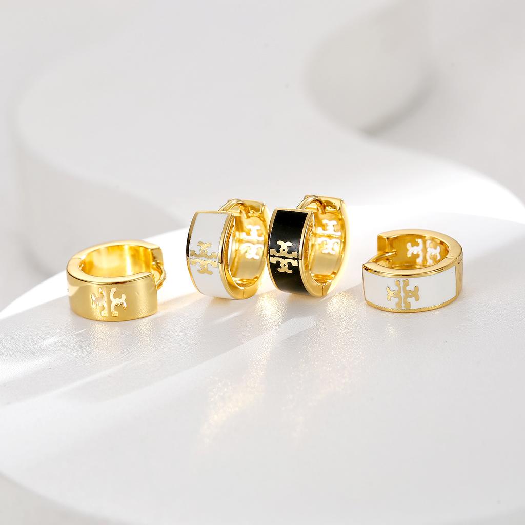 1 пара винтажных трендовых эмалевых серег-пуссет с застежкой-пряжкой для женской изысканной бижутерии, новая европейско-американская мода, черно-белые аксессуары для ушей XYZ