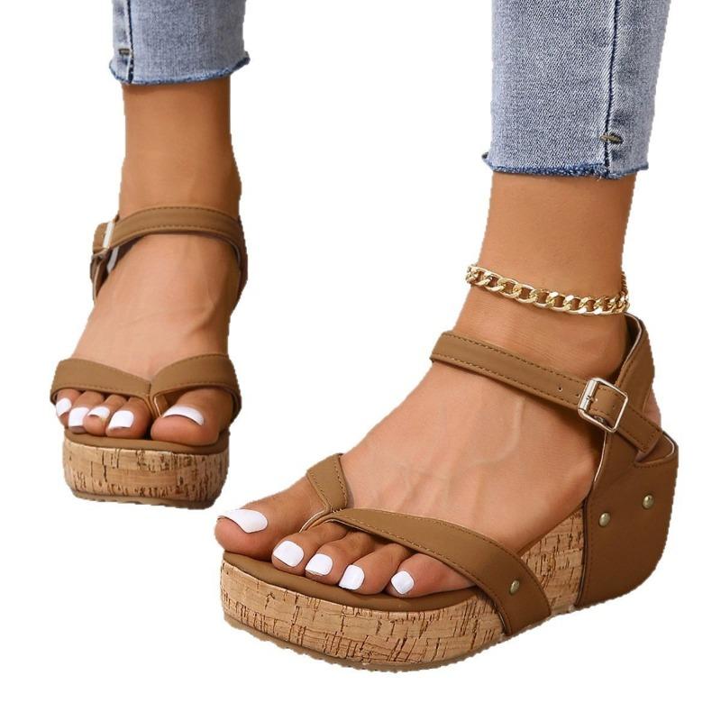 Босоножки на танкетке женские летние женские большого размера с открытым носком женская обувь платформа заклепки елочка сандалии
