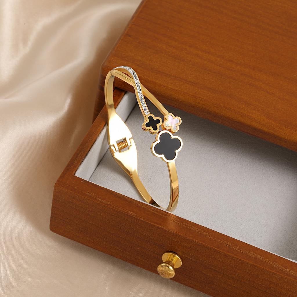 Ins New Exquisite Niche Four-Leaf Clover Titanium Steel Bracelet Female Fashion Personality Opening Adjustable Bracelet