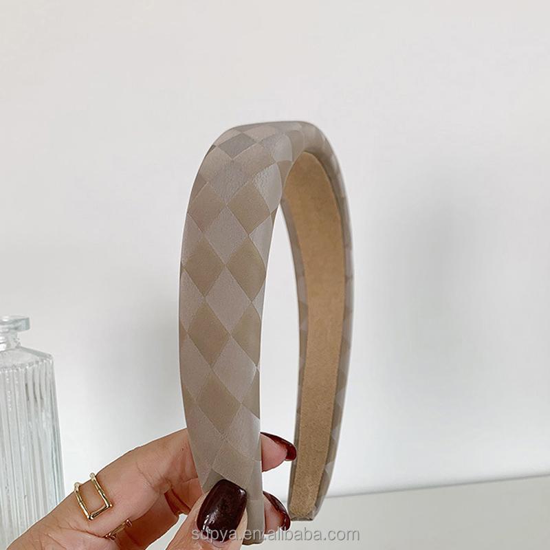 Autumn Winter Checkerboard Plush Hair Hoop Sweet Girl Hair Accessories PU Hairband White Black Elegant Sponge Fabric Headband