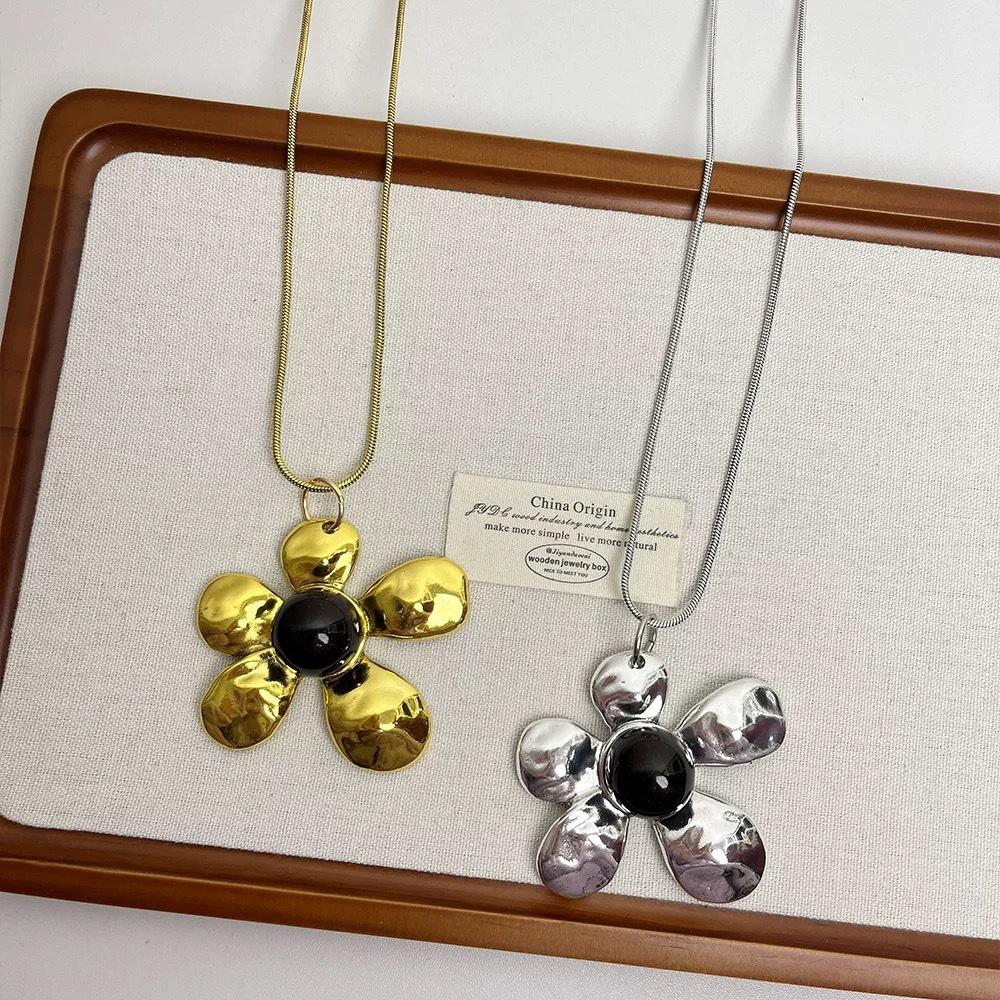Korean silver old sun flower pendant necklace female exaggerated long neck chain retro niche design accessories