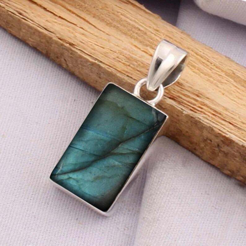 Solid 925 Sterling Silver Pendant, Wedding Gift, Anniversary Gift, Labradorite Pendant, Unisex Pendant, Pendant Necklace, Solid Pendant