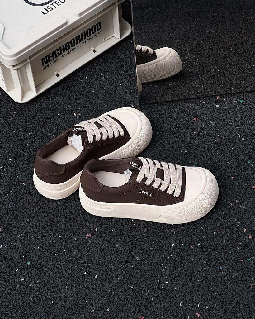 Платформенные белые туфли женские уродливые милые дышащие 2025 весна новая нишевая парусиновая обувь повседневная спортивная обувь для скейтборда обувь-хлеб