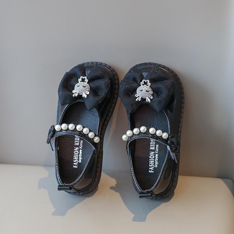 Новые туфли принцессы из кожи для девочек, милые детские туфли на плоской подошве с кружевом и бантом, модные весенне-осенние детские универсальные блестящие туфли Мэри Джейн