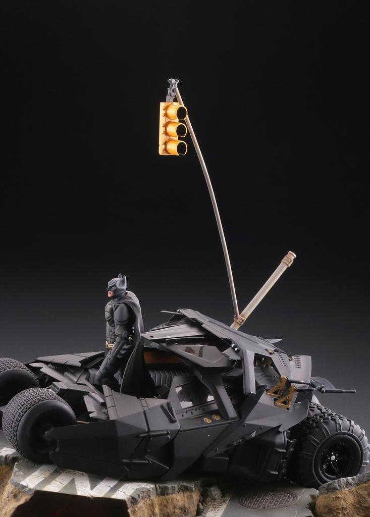 Legacy OF Revoltech Batmobile Tumbler в GOTHAM CITY окрашенный готовый продукт ABS&PVC