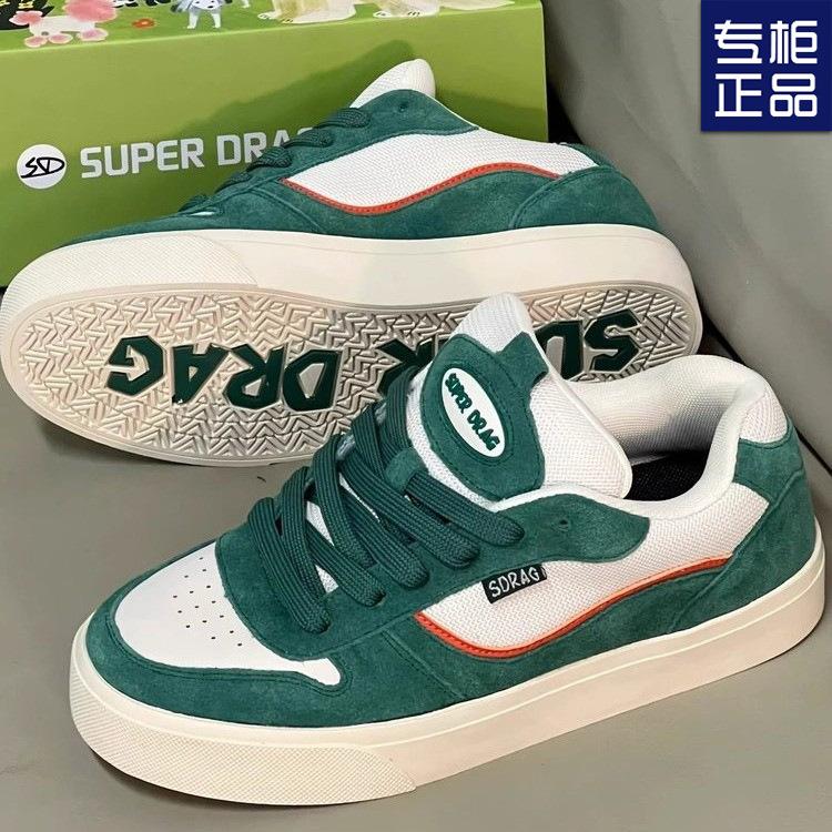 Корейская версия универсальной пары повседневной хлебной обуви 2025 Корейская ретро меховая низкая кеды мода Майяр супер огонь