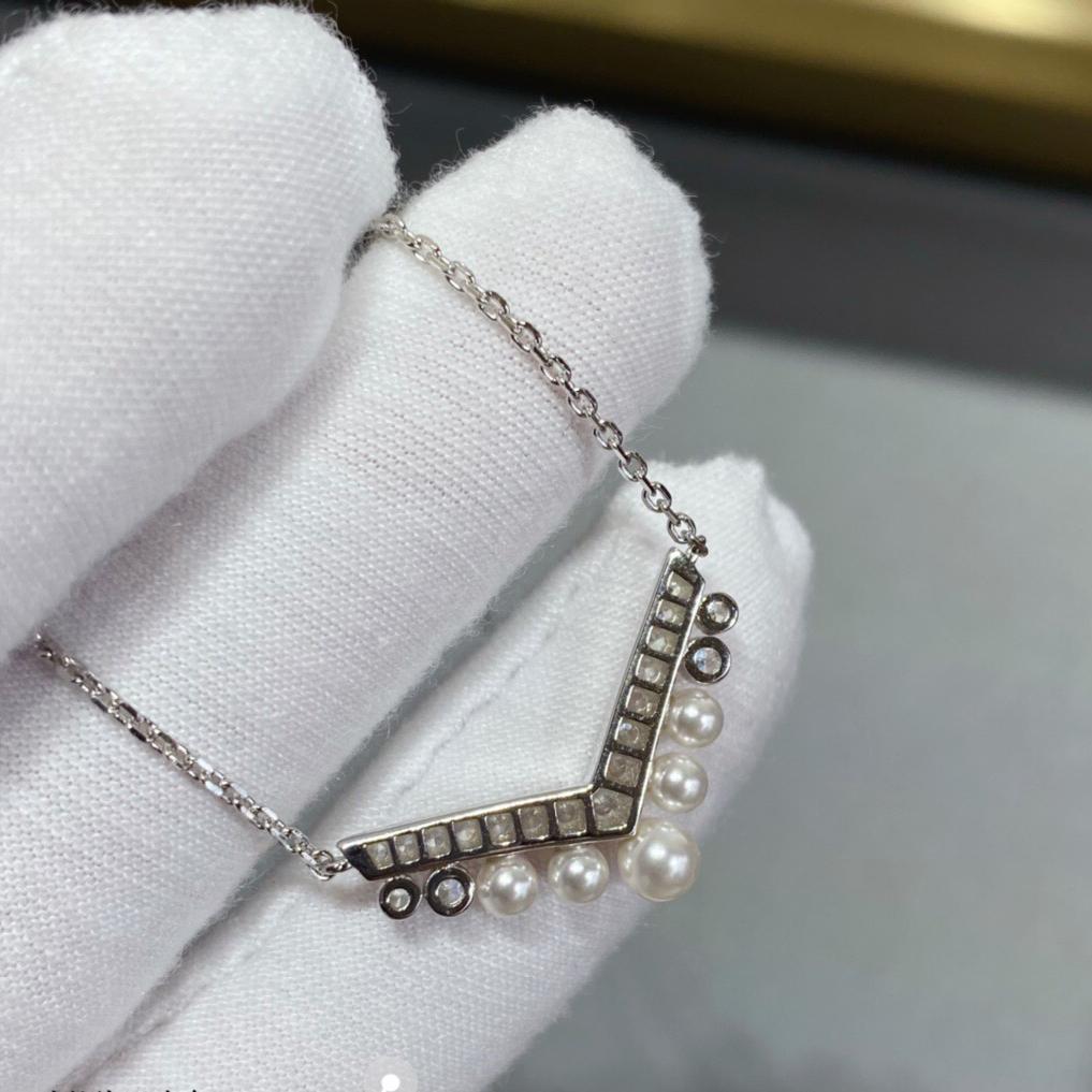 2023 Новый Горячий Бренд Женское Ожерелье Юбилейный Подарок Ювелирные Изделия Мода Роскошный Дизайн Сердце V-образные Жемчужные Ожерелья Для Женщин