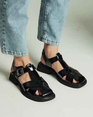 Босоножки лаковые 395266 36 черный кожа