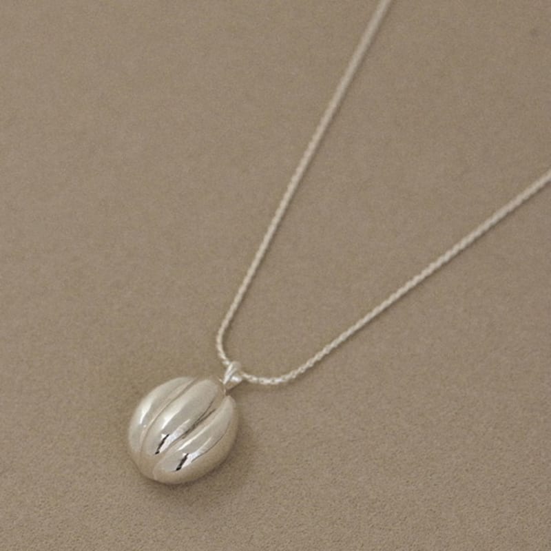 onill 04-21 shell (Necklace)
