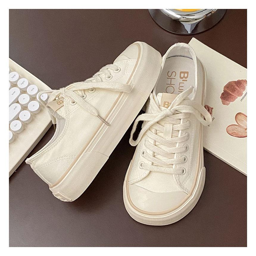 Качественные женские парусиновые туфли на толстой подошве с широким носком, женские плоские кроссовки со шнуровкой, однотонные повседневные туфли для студентов, теннисные туфли