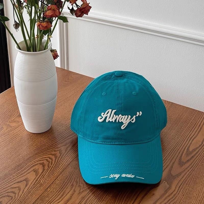 Стильная бейсболка с элегантной вышивкой на все сезоны, унисекс дизайн в бежевом, белом, темно-синем, лазурном и шоколадном цветах