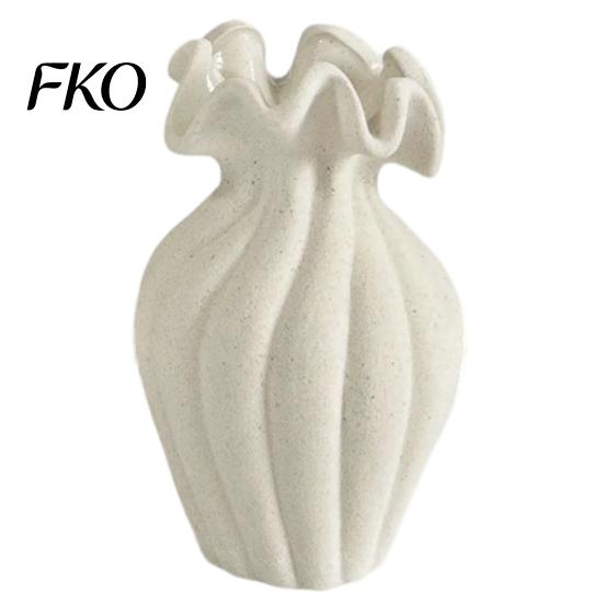 Gentle Healing Floral Arrangement Modern Flower Vase, Minimalist Holder, Decorative Ribbed Texture Vase with Special Shaped Wavy Rim, Ideal for Dried