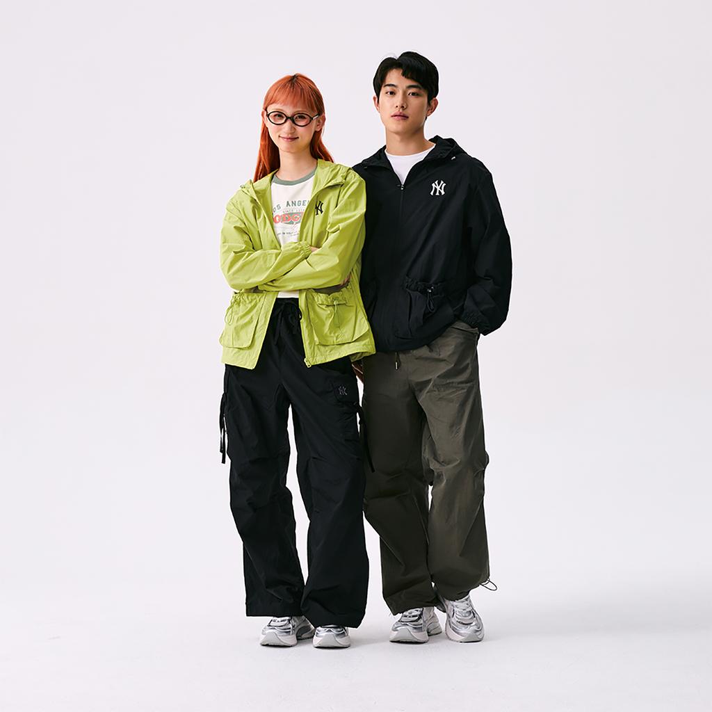 Новая ветрозащитная куртка MLB New York Yankees Basic Collection SS25 Унисекс Черный 3AWJB0453-50BKS
