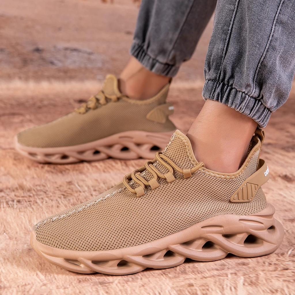 Black Shoes Men Casual Sneakers Mesh Breathable Shoes Male Running Trainers Sports Shoes Lightweight Comfortable Sneakers Men