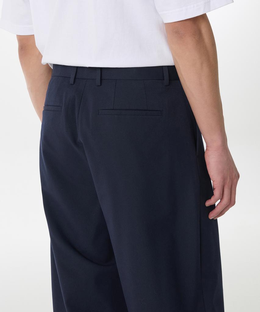 MUSINSA STANDARD One-Tuck Loose Tapered Hidden Banding Slacks [Navy]