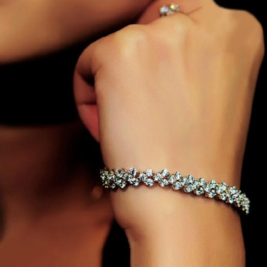 Elegant Women's Dazzling Rhinestone Bangle Bracelet Wedding Engagement Jewelry