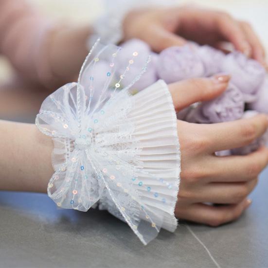 White Lace Wrist Cuffs for Women Short Sequined Tulle Fingerless Gloves Elastic Ruffle Wristband