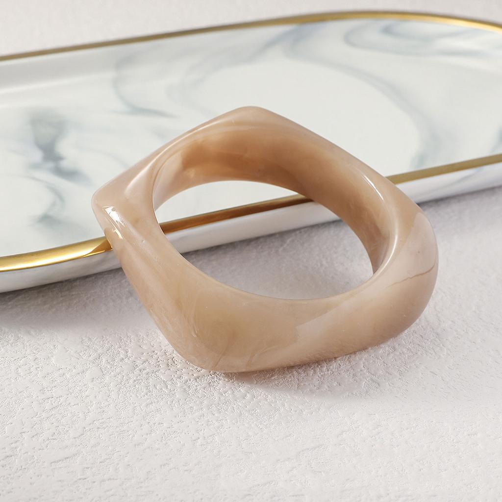 Vintage Brown Coffee Irregular Acrylic Resin Chunky Bangles for Women Goth Geometric Charm Hand Bracelets Couple Jewelry