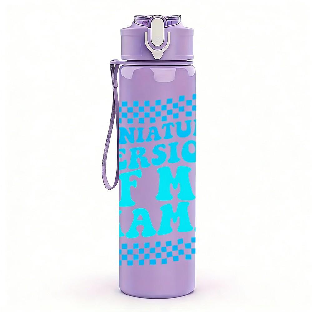 1PC Miniature Version Of My Mama Print 750ml Color Plastic Sports Water Bottle Leakproof Flip Straw Lid Suitable for Sports Office Home Use