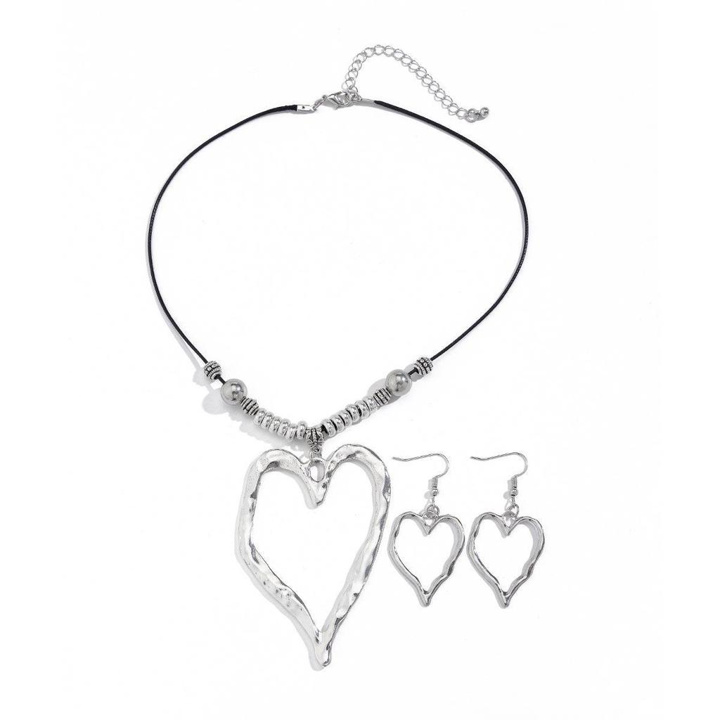 Ocean Style Conch & Starfish Necklace with Exaggerated Metal Rose Heart