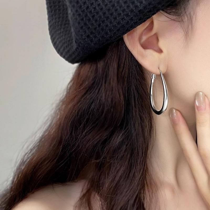 Water Droplet Plain Ring Earrings for Female Niche, Minimalist and Cool Style, Large Ear Rings, High-end Hong Kong Style Ear Accessories