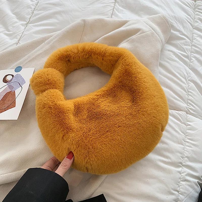 Fur Women's Small Half Moon Bag Luxury Warm Plush Wrist Bags for Women Fashion Furry Short Handle Clutch Cute Ladies Coin Purses