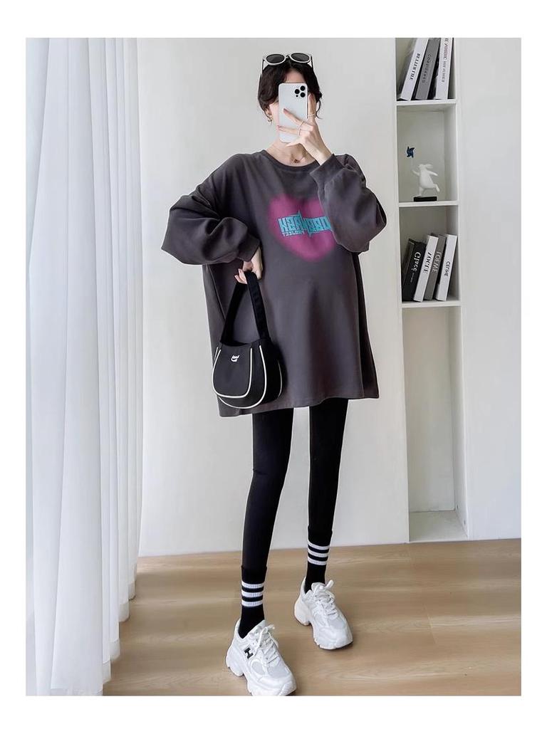 Maternity Autumn/Winter 2023: Loose Sweatshirt Dress & T-shirt