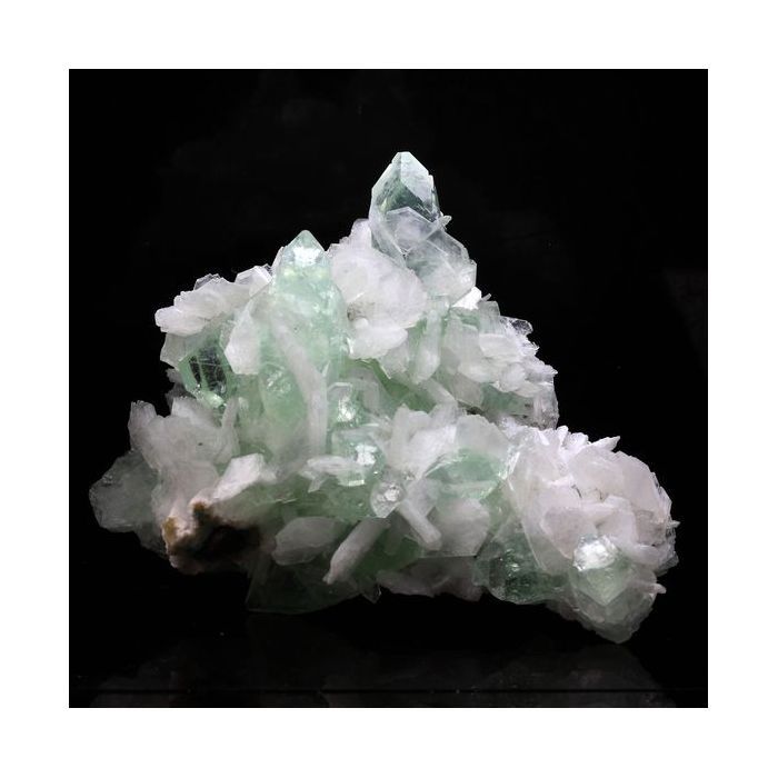 Pierres et Minéraux. Apophyllite + Stilbite. 352.5 ct. Wagholi, Pune, Maharashtra, Inde.