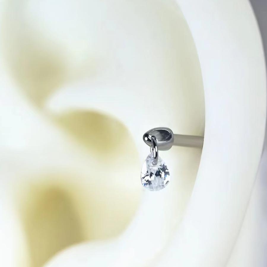 F136 Титановый лабрет с пулевидным наконечником в форме капли и подвеской из кристаллического циркона для пирсинга хряща уха