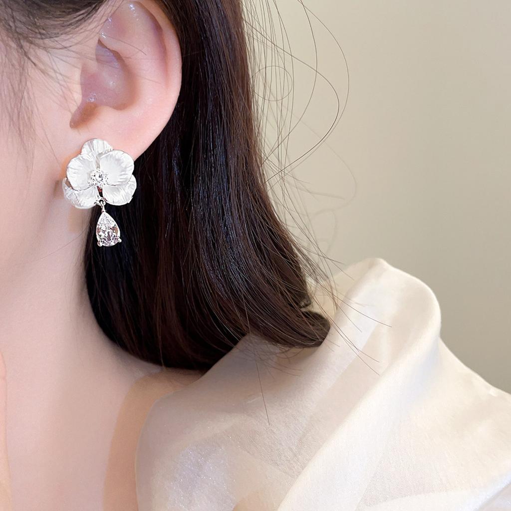 White texture petal water drop zircon earrings women's niche unique beautiful stud earrings temperament light luxury high-end earrings