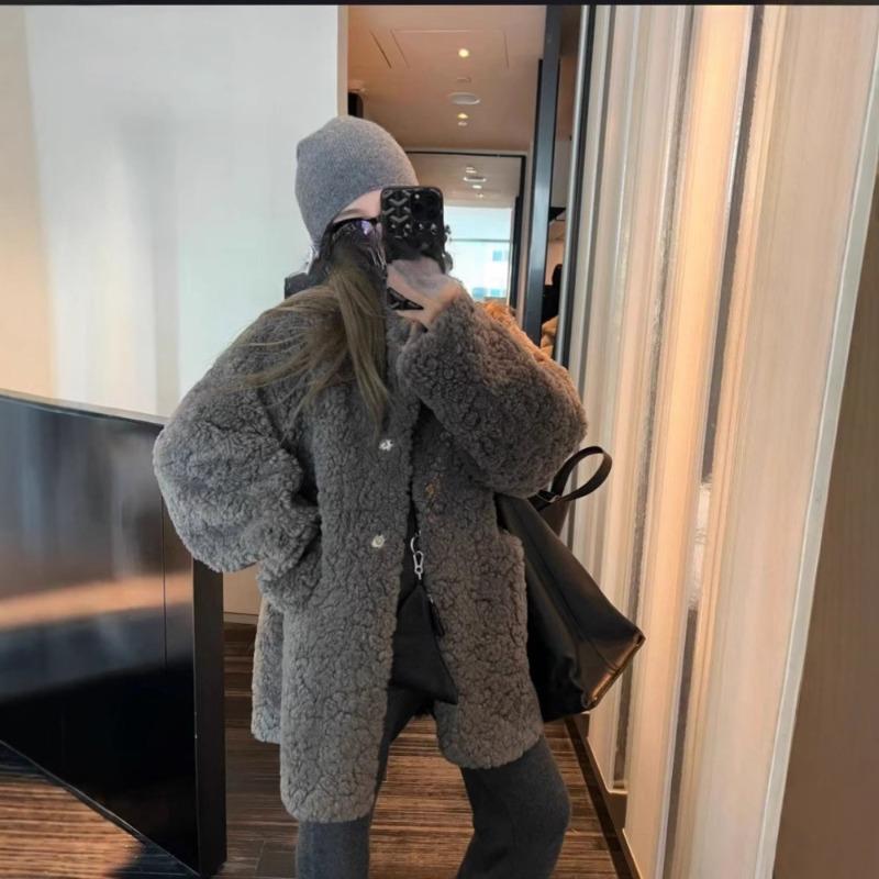 Autumn and Winter Fur Integrated Lamb Wool Coat Women's Medium and Long Loose Lazy High-end Casual Wool Coat