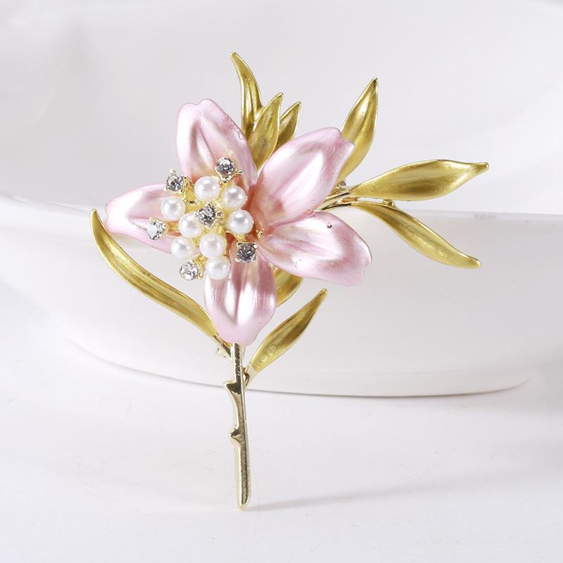 Blucome New Artistic Peach-blossom Brooch Gentle Fresh Flower Plant Pin Women Party Office Brooch Pin Gifts