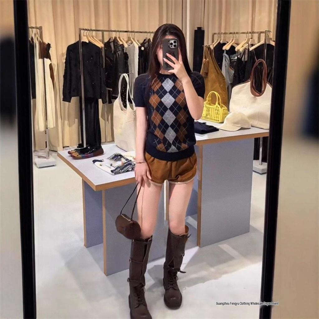 Женский свитер с коротким рукавом и круглым вырезом из трикотажа аргайл в стиле преппи, милый для ранней осени 2025 года