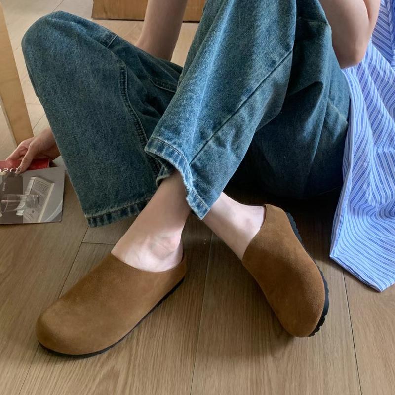 Модные женские мюли SUOJIALUN 2025 Осень на плоском каблуке, модные из натуральной кожи, с круглым носком, шлепанцы, мягкие повседневные сандалии-слайды