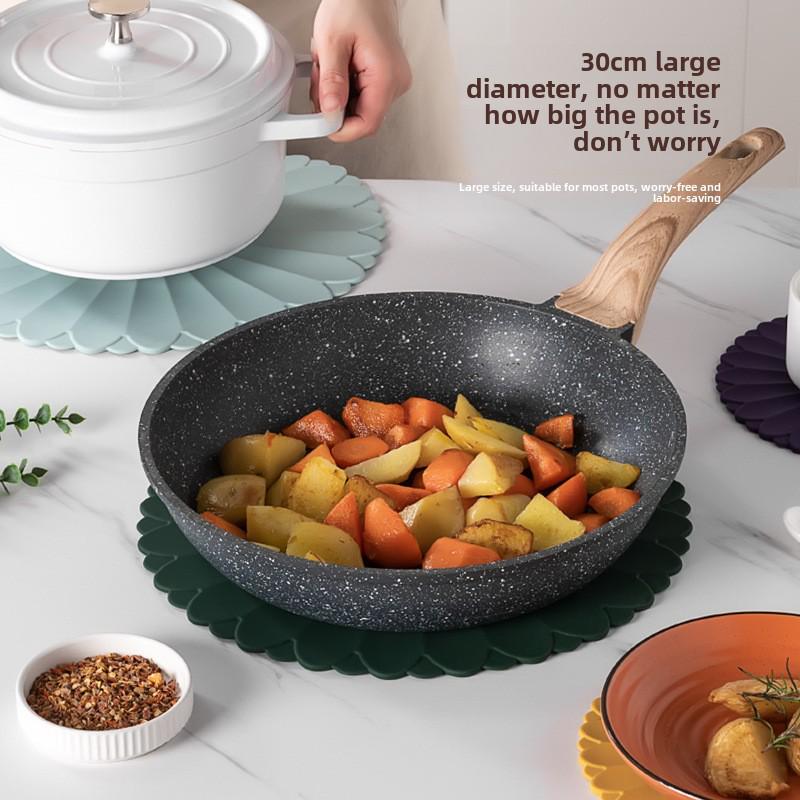 30cm Durable Anti-Scald Silicone Placemat - High Temperature Resistant